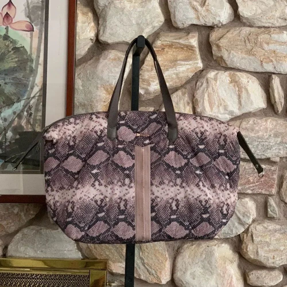 Stella & Dot crush it carry on